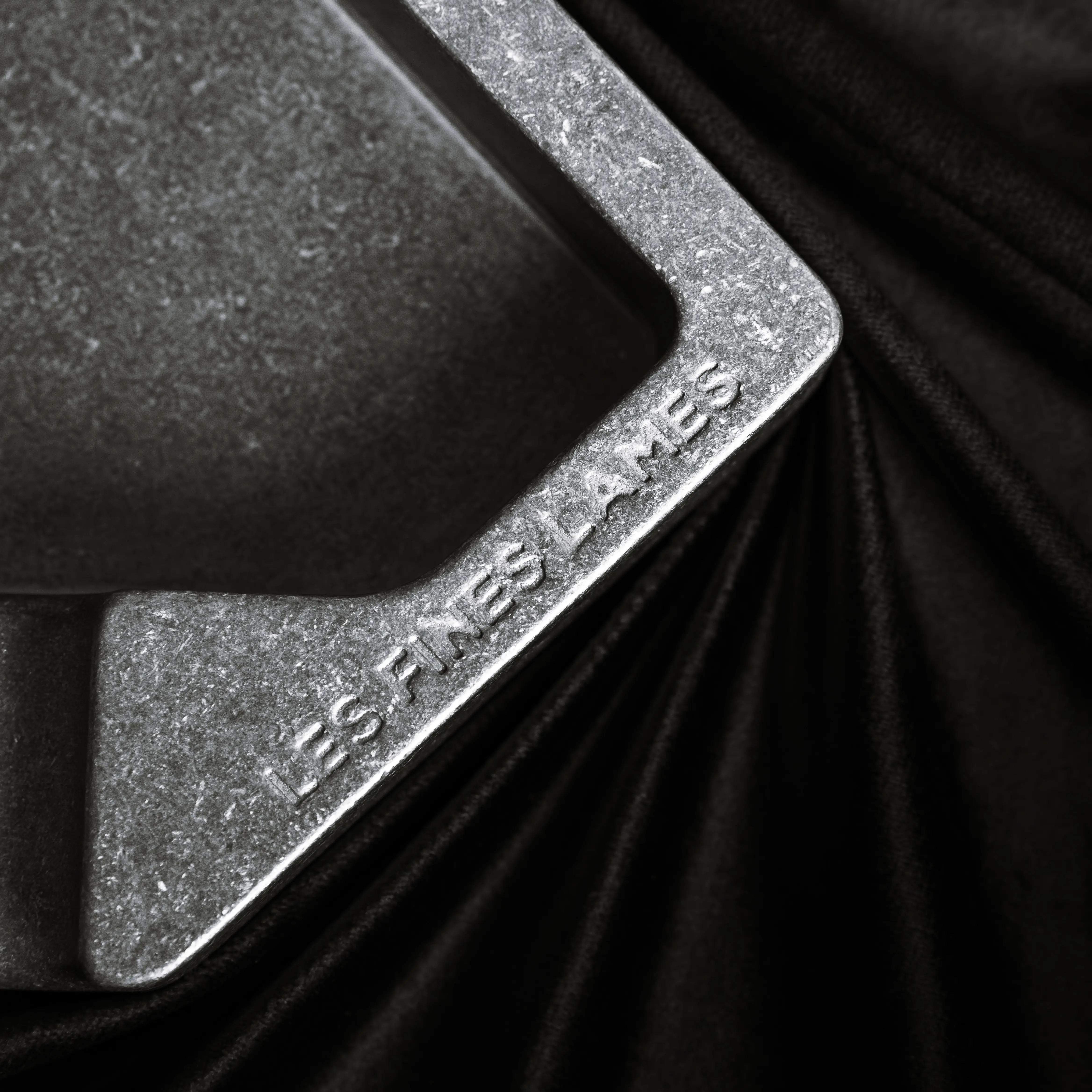 les-fines-lames-monad-aschenbecher-raw-aluminium image 5