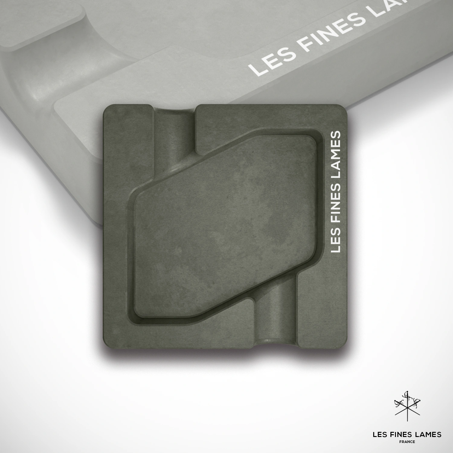 les-fines-lames-dyad-zigarrenascher-beton-od-green image 1