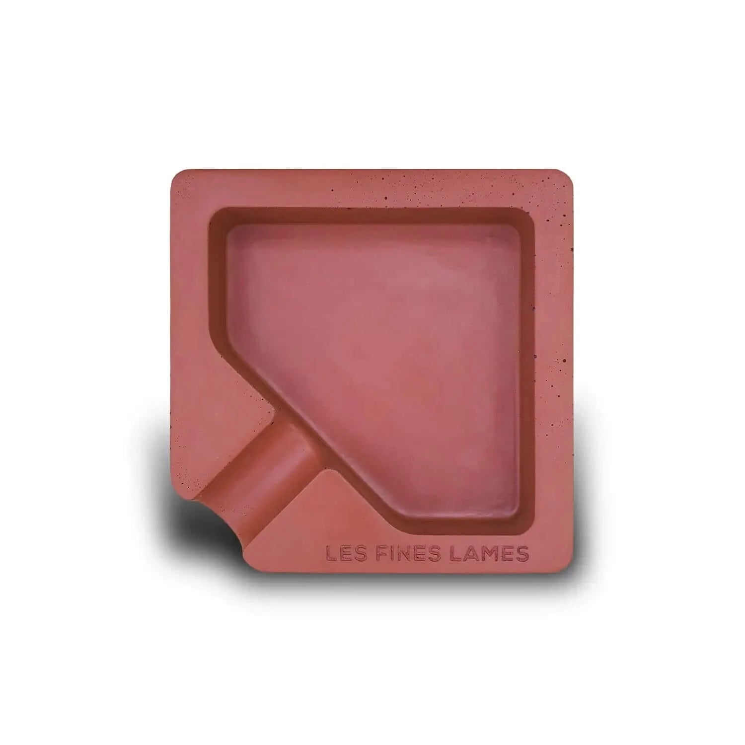 les-fines-lames-monad-zigarrenaschenbecher-beton-rot image 2