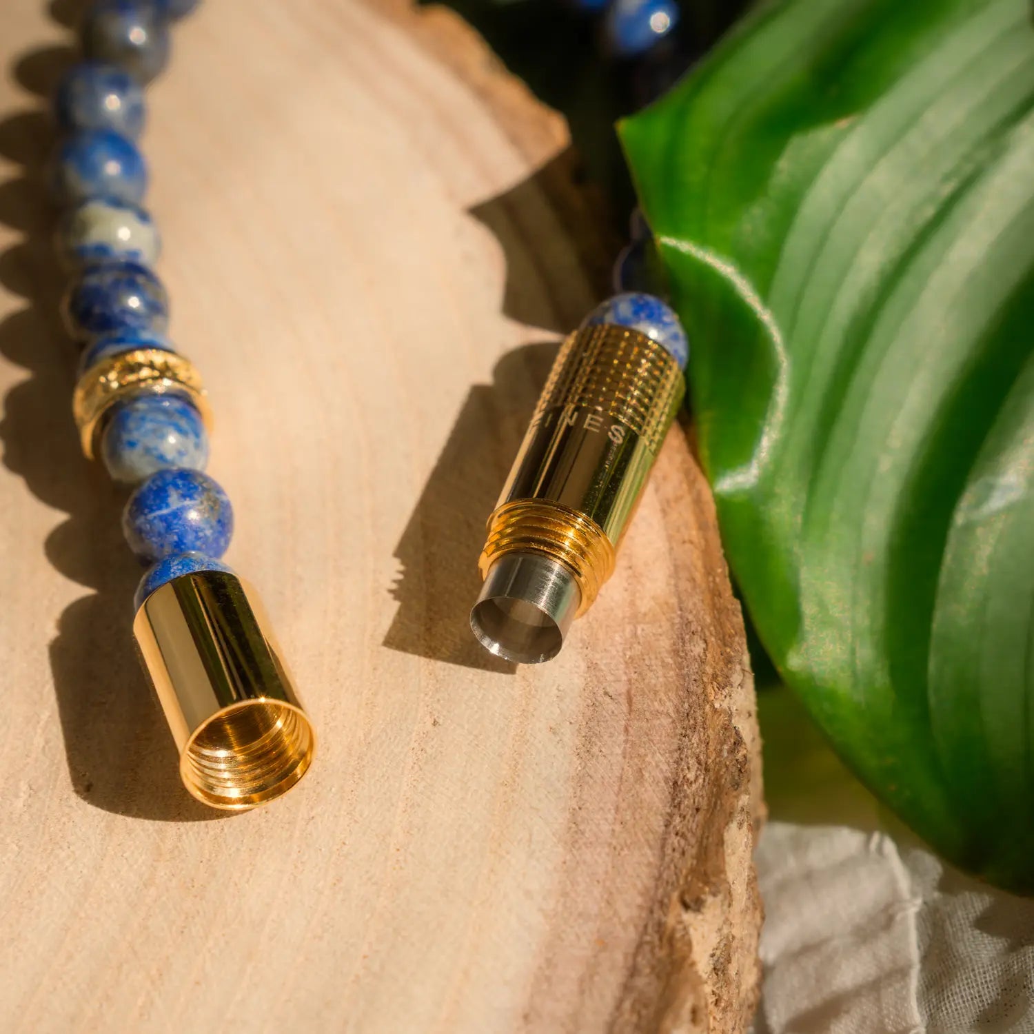les-fines-lames-punch-bracelet-zigarrenschneider-noche-gold image 5