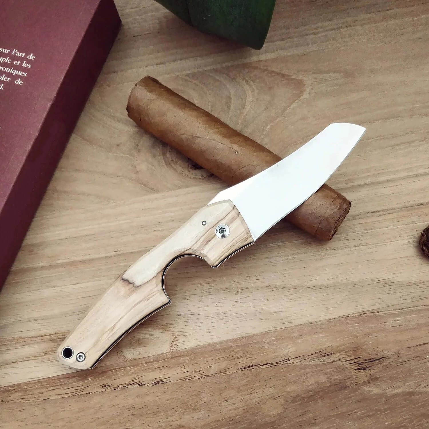 les-fines-lames-le-petit-zigarrenschneider-olive-wood-olivenholz image 6