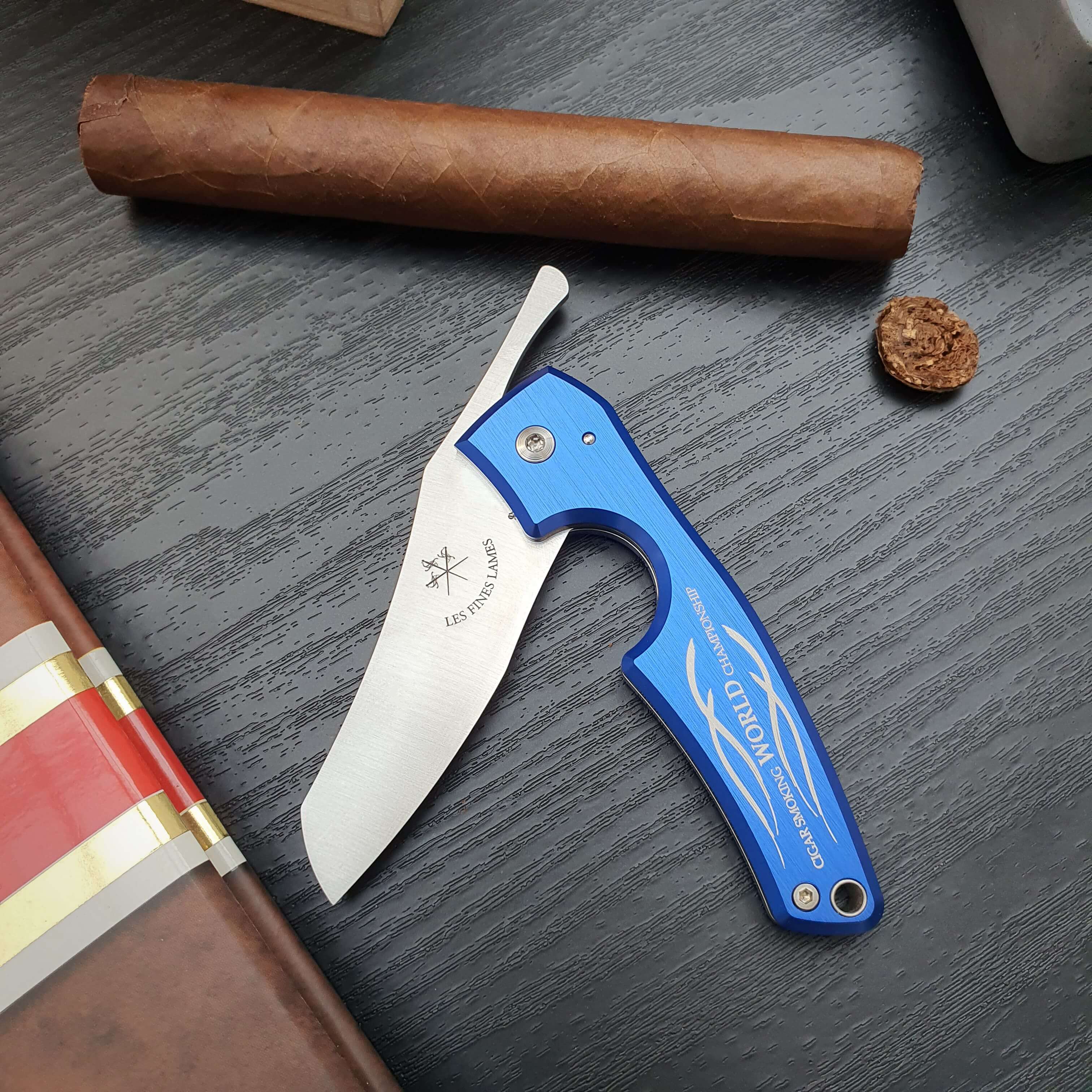 les-fines-lames-le-petit-zigarrenmesser-cswc-edition-blau image 3