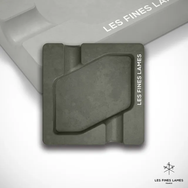 les-fines-lames-dyad-zigarrenascher-beton-od-green image 1