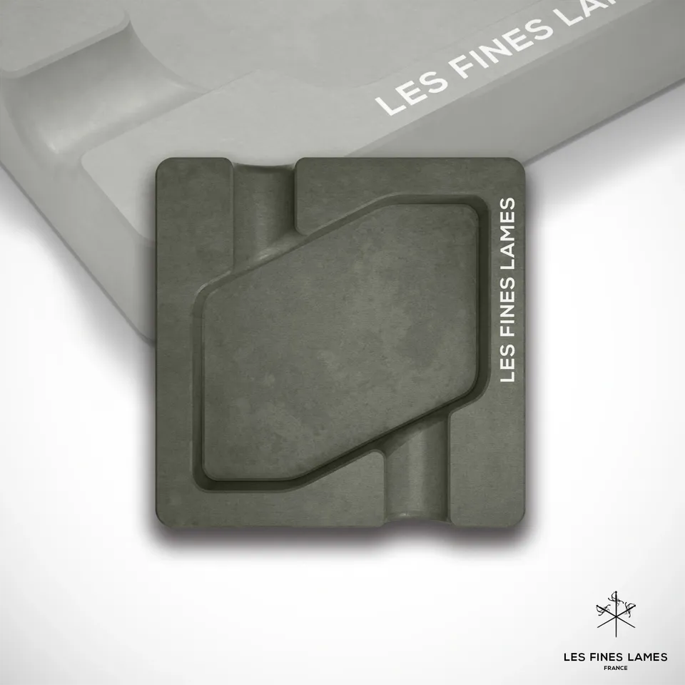 les-fines-lames-dyad-zigarrenascher-beton-od-green image 1