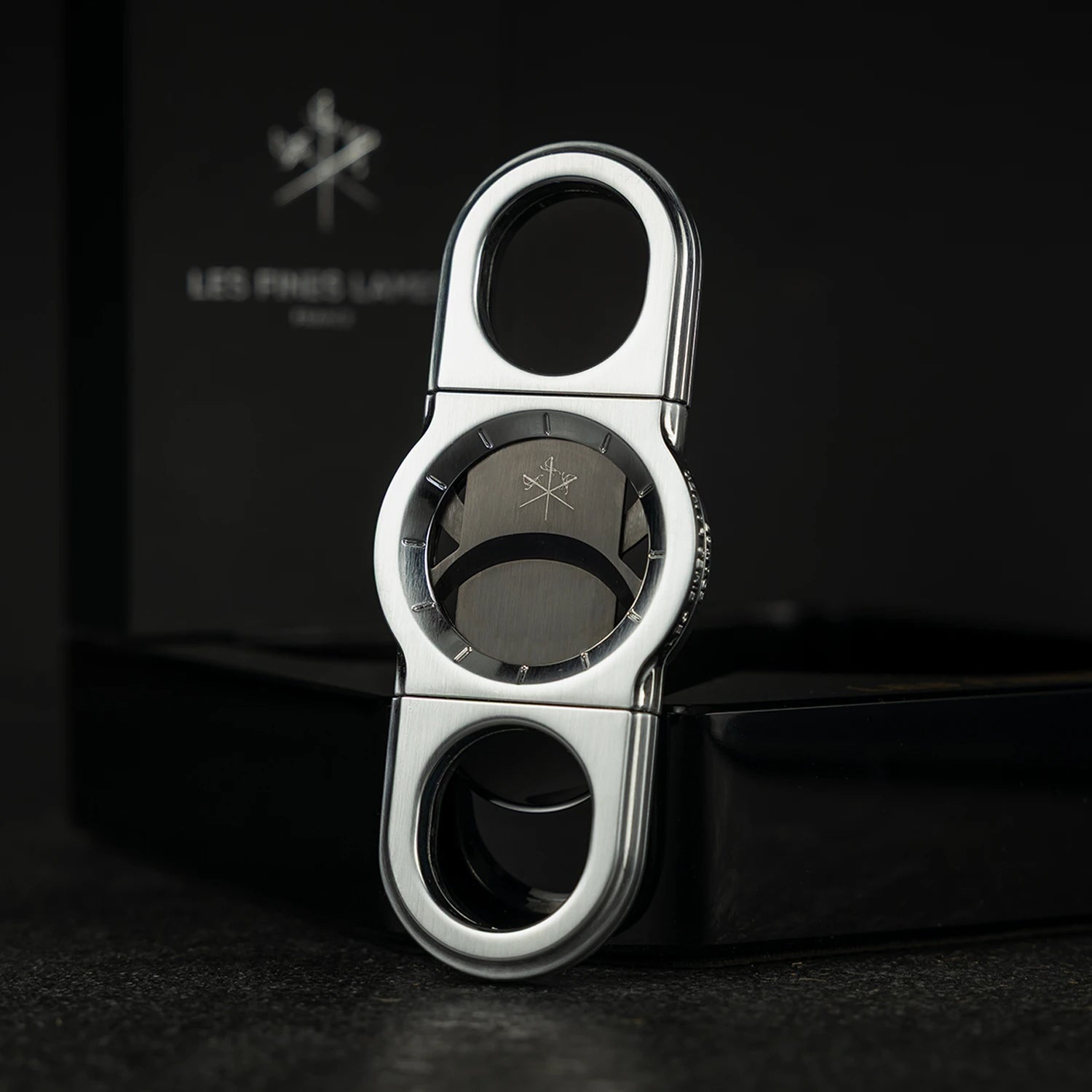 les-fines-lames-la-guillotine-zigarrenschneider-rotor-chrome image 3