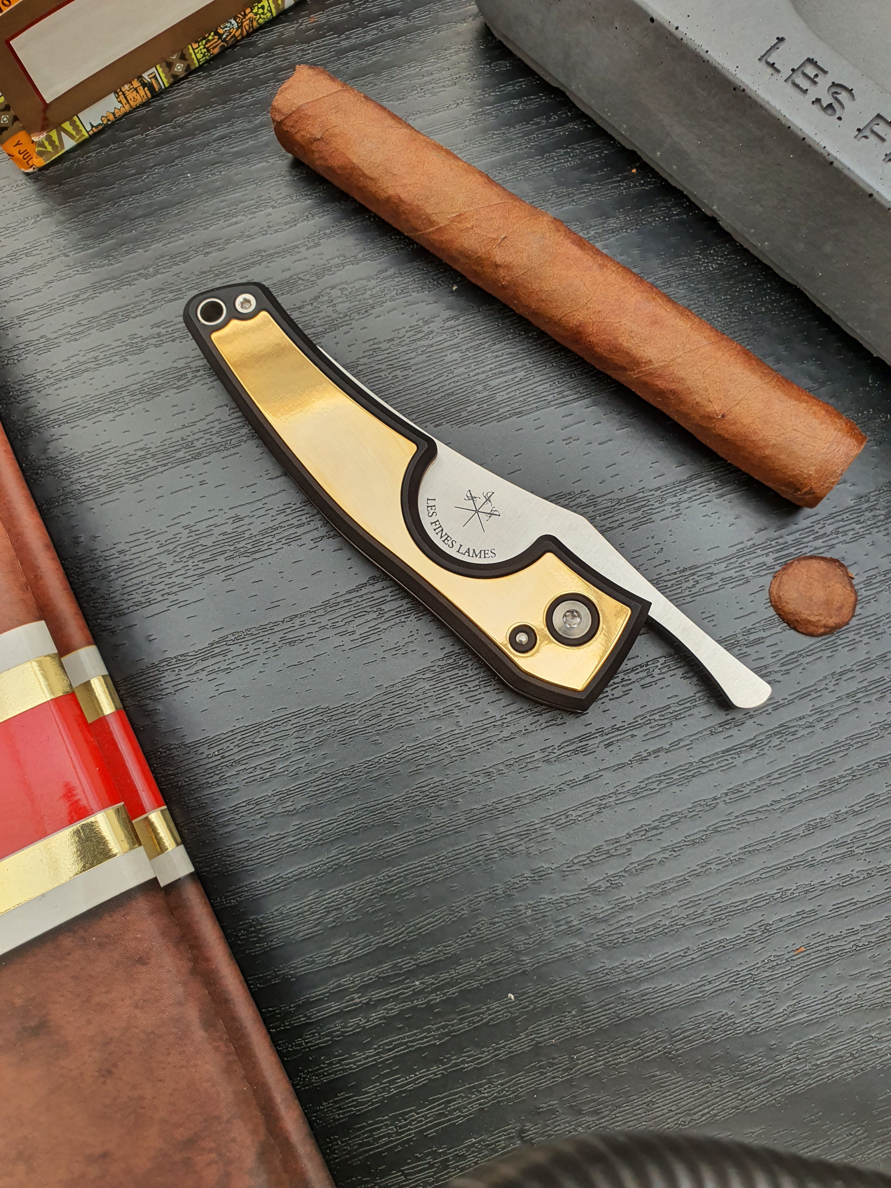 les-fines-lames-le-petit-zigarrenschneider-gold-standard image 5