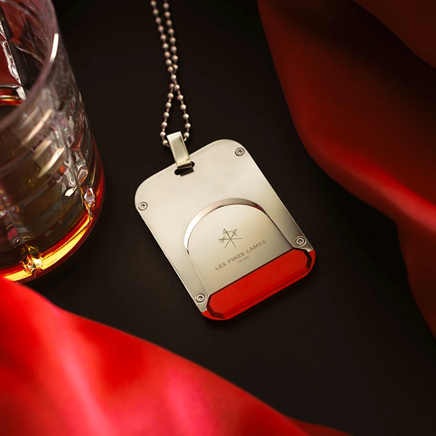 les-fines-lames-le-tag-t135-zigarrenschneider-rot-doppelklinge image 4