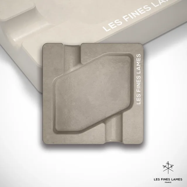 les-fines-lames-dyad-zigarrenascher-coyote-tan-beton image 1