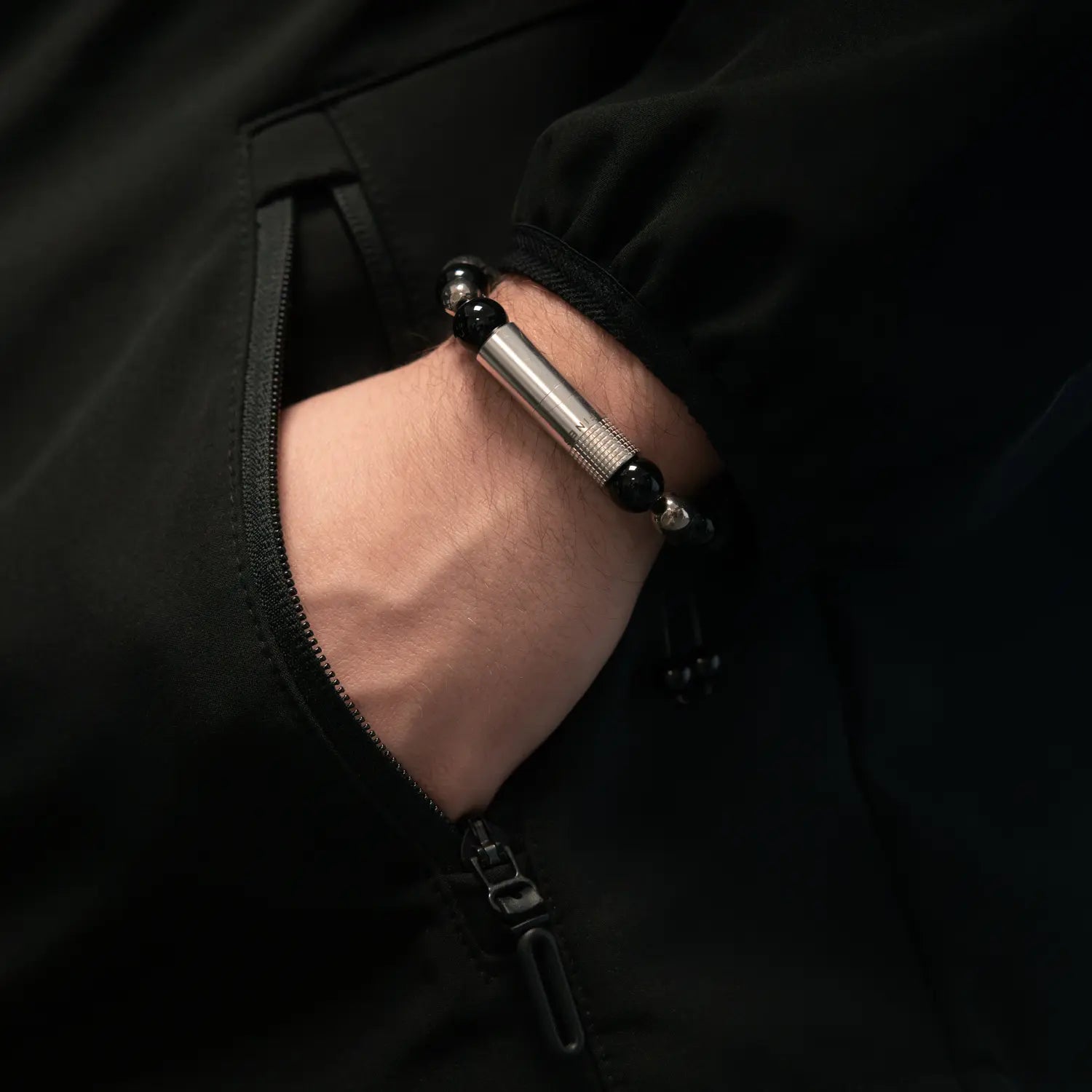 les-fines-lames-punch-bracelet-zigarren-punch-volcano-skull image 4
