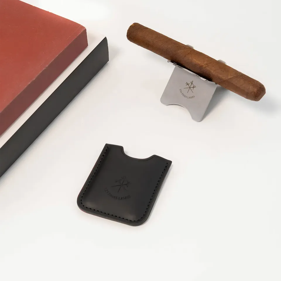 les-fines-lames-cigar-stand-zigarrenablage-schwarz-leder image 1