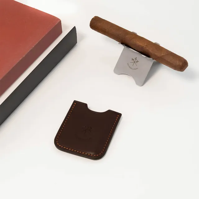 les-fines-lames-cigar-stand-zigarrenst-nder-braun-mit-lederetui image 1