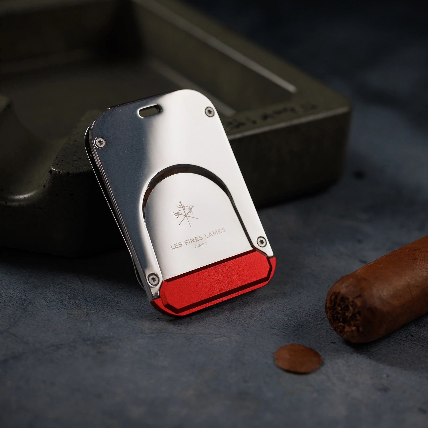 les-fines-lames-le-tag-clip-zigarrenschneider-rot-double-blade image 5